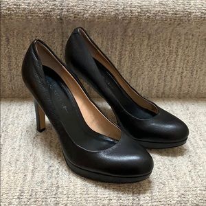 Banana Republic leather platform pumps